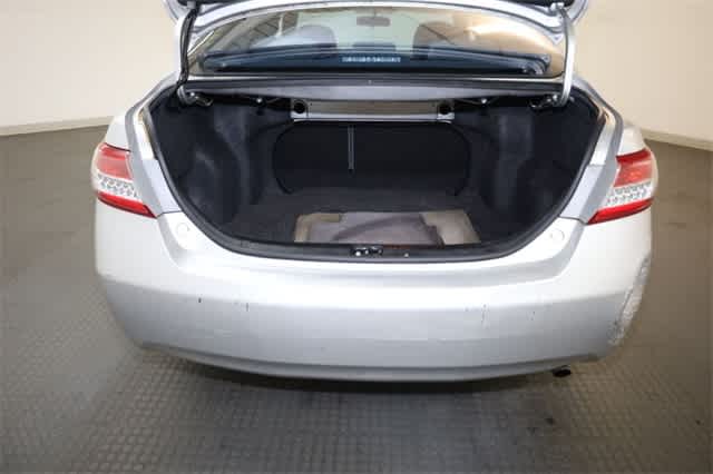 2010 Toyota Camry LE 30