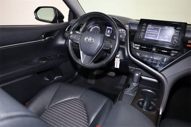 Thumbnail: 2021 Toyota Camry - 16