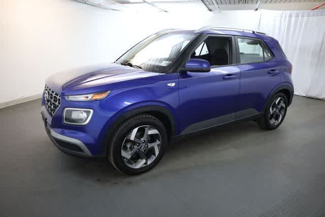 Thumbnail: 2022 Hyundai Venue - 2