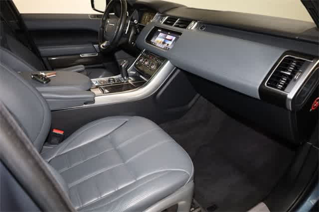 Thumbnail: 2017 Land Rover Range Rover Sport - 19