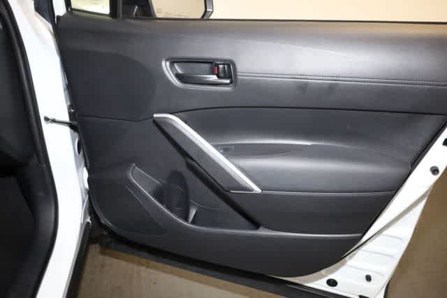 Thumbnail: 2023 Toyota Corolla Cross - 31