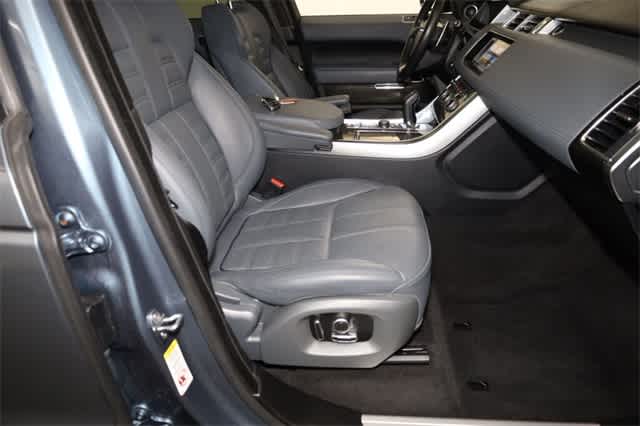 Thumbnail: 2017 Land Rover Range Rover Sport - 20