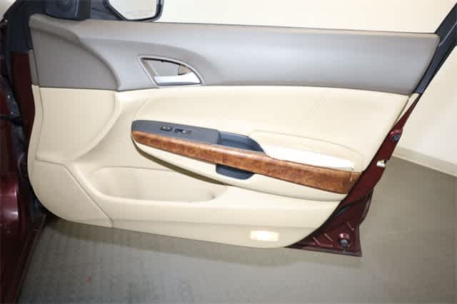 Thumbnail: 2010 Honda Accord - 22