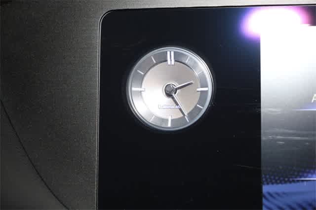 Thumbnail: 2020 Lexus ES - 29