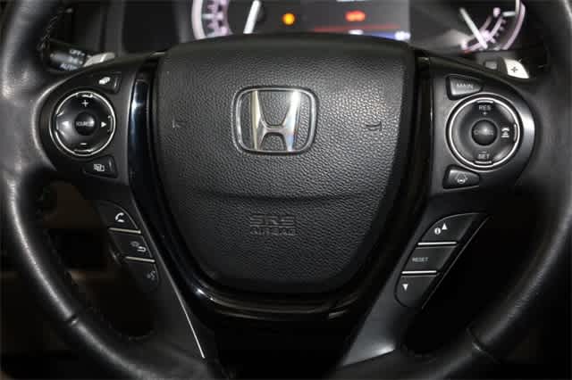 Thumbnail: 2017 Honda Pilot - 36