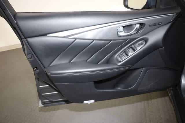 Thumbnail: 2016 INFINITI Q50 - 13