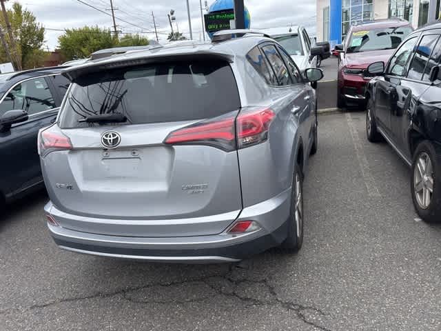 Thumbnail: 2018 Toyota RAV4 - 11