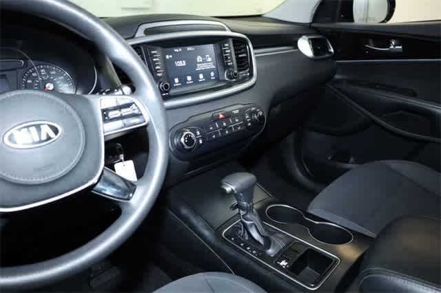 Thumbnail: 2019 Kia Sorento - 24