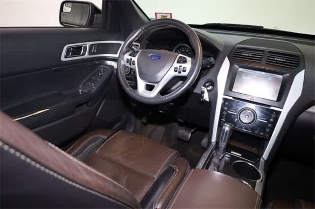 Thumbnail: 2014 Ford Explorer - 16
