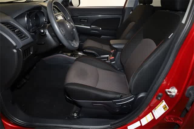 Thumbnail: 2019 Mitsubishi Outlander Sport - 15
