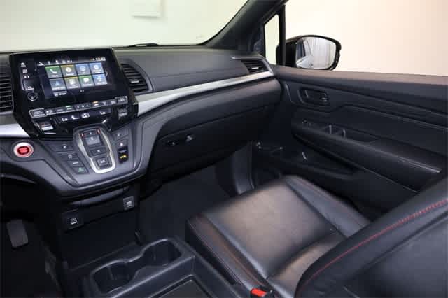 Thumbnail: 2023 Honda Odyssey - 18