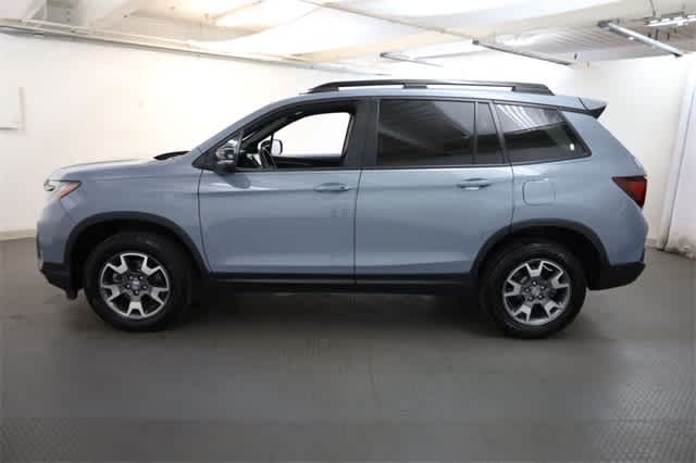 Thumbnail: 2023 Honda Passport - 3