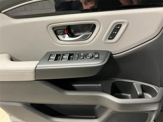 Thumbnail: 2025 Honda Pilot - 15