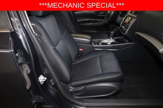 Thumbnail: 2017 Nissan Altima - 20