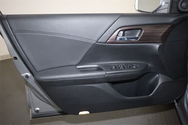 Thumbnail: 2017 Honda Accord - 13
