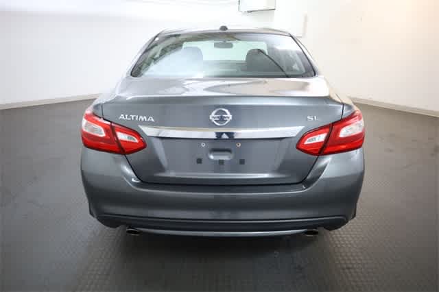 Thumbnail: 2016 Nissan Altima - 6