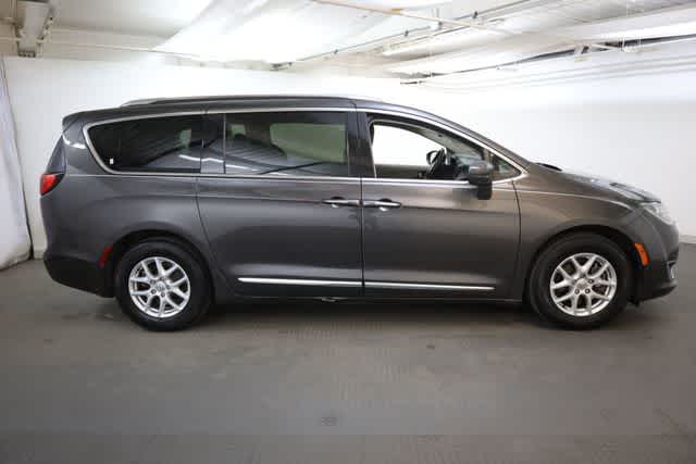 Thumbnail: 2020 Chrysler Pacifica - 9