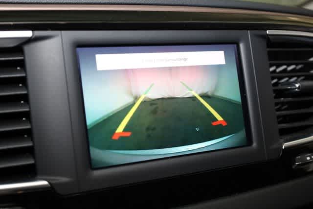 Thumbnail: 2022 Chrysler Voyager - 25