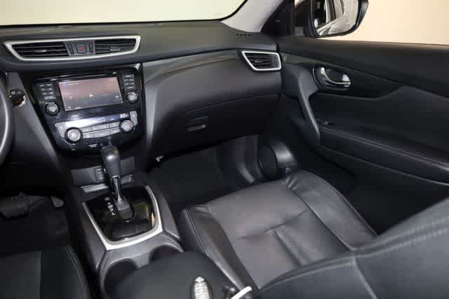 Thumbnail: 2015 Nissan Rogue - 26