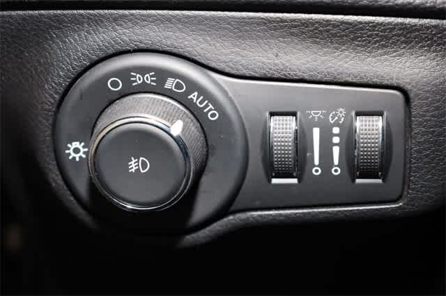 Thumbnail: 2019 Jeep Compass - 26