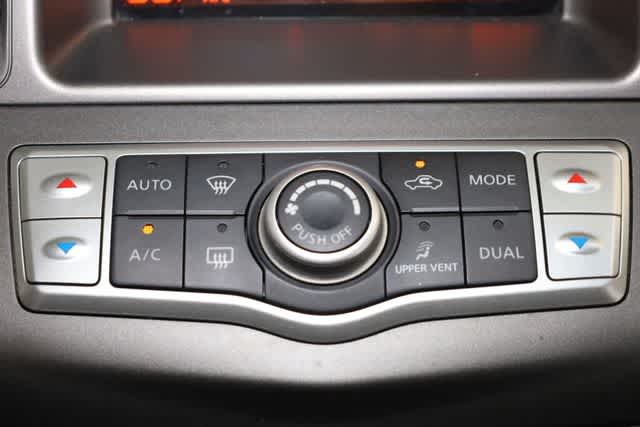 Thumbnail: 2011 Nissan Murano - 22