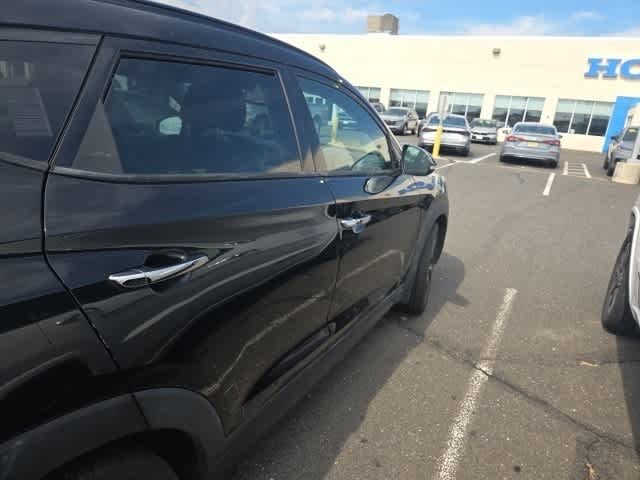 Thumbnail: 2016 Hyundai Tucson - 12