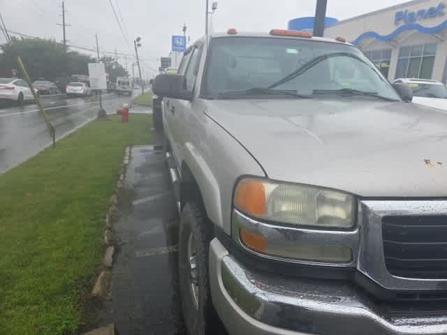 2004 GMC Sierra 2500  21