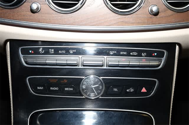 Thumbnail: 2017 Mercedes-Benz E-Class - 30