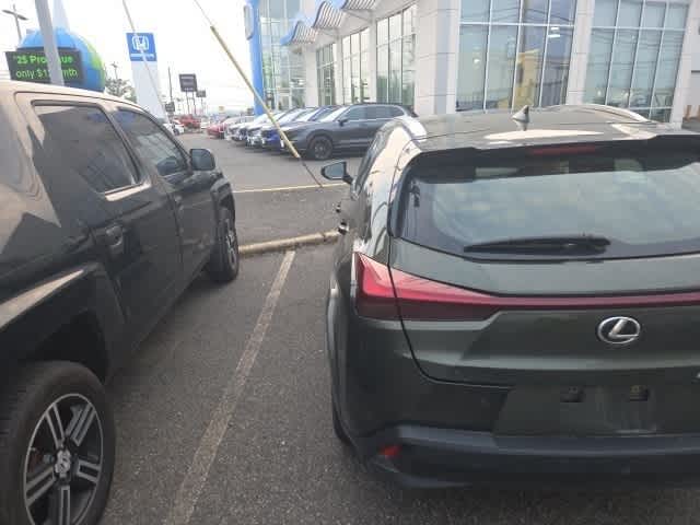 2023 Lexus UX 250h 8