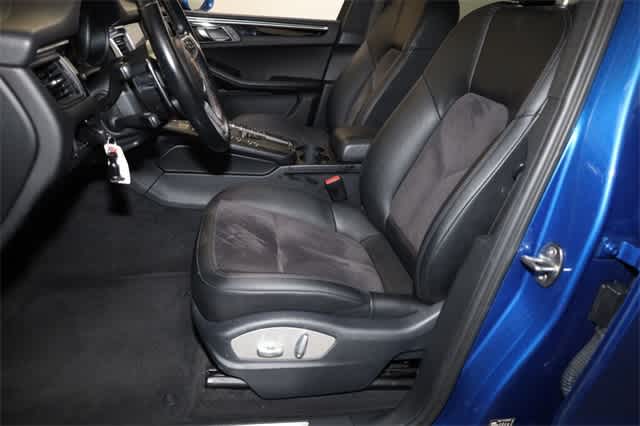 Thumbnail: 2017 Porsche Macan - 15