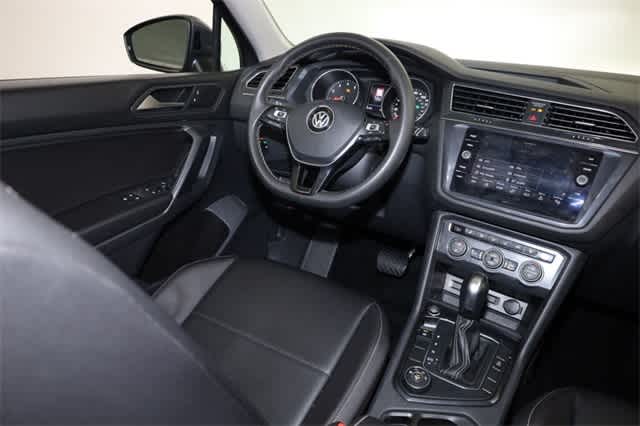 Thumbnail: 2021 Volkswagen Tiguan - 16