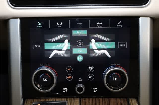 Thumbnail: 2019 Land Rover Range Rover - 32