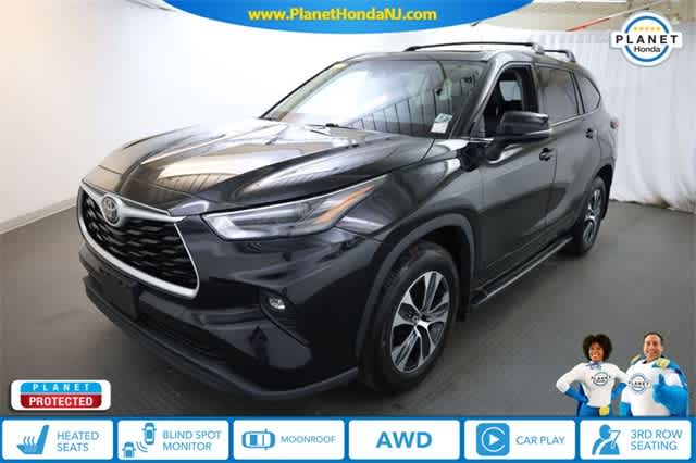 Thumbnail: 2022 Toyota Highlander - 1