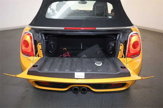 Thumbnail: 2018 MINI Cooper Convertible - 36