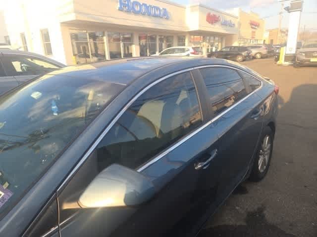 Thumbnail: 2015 Hyundai Sonata - 3