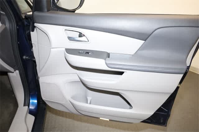 Thumbnail: 2015 Honda Odyssey - 23