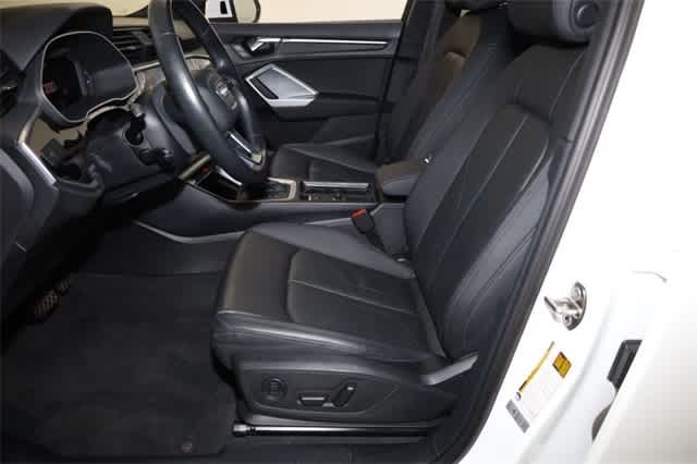 Thumbnail: 2021 Audi Q3 - 30