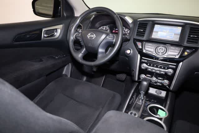 Thumbnail: 2015 Nissan Pathfinder - 20