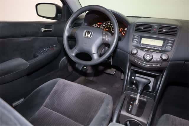 Thumbnail: 2004 Honda Accord - 16