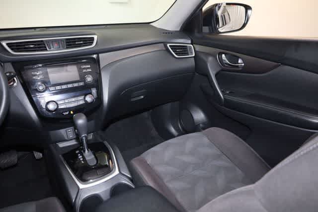 Thumbnail: 2016 Nissan Rogue - 24