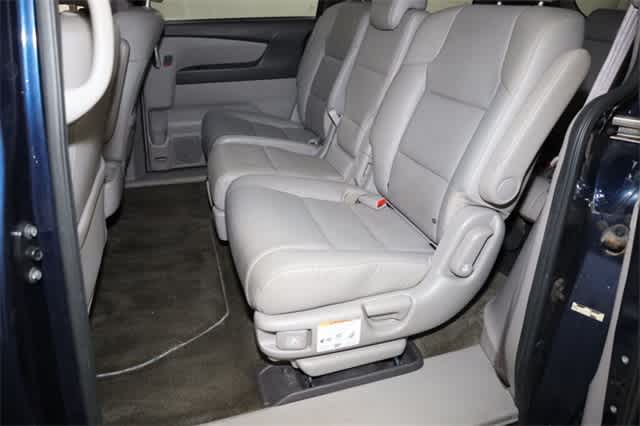 Thumbnail: 2015 Honda Odyssey - 21