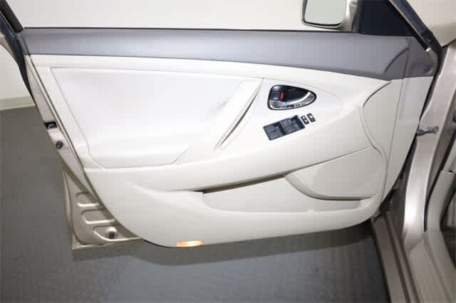 Thumbnail: 2009 Toyota Camry - 13