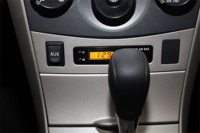 Thumbnail: 2010 Toyota Corolla - 27