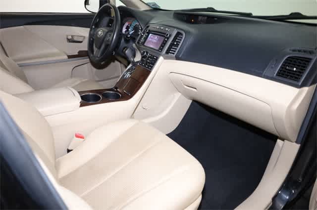 Thumbnail: 2013 Toyota Venza - 19
