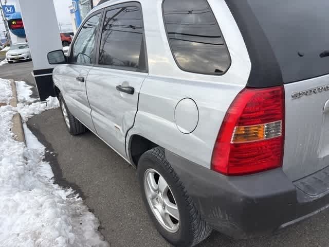 Thumbnail: 2008 Kia Sportage - 17