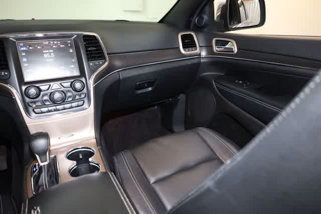 Thumbnail: 2017 Jeep Grand Cherokee - 24