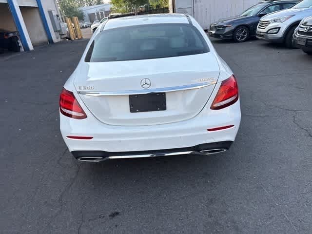Thumbnail: 2018 Mercedes-Benz E-Class - 12