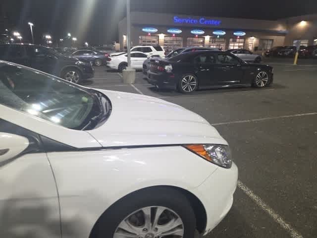 Thumbnail: 2011 Hyundai Sonata - 16