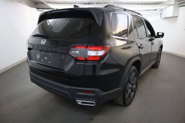 Thumbnail: 2023 Honda Pilot - 7
