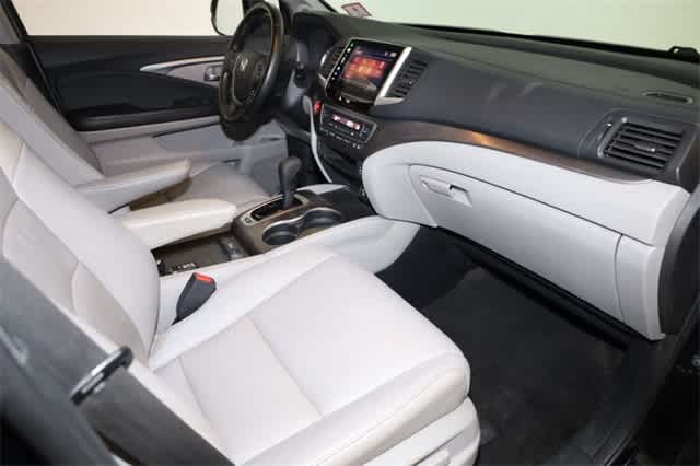 Thumbnail: 2016 Honda Pilot - 19